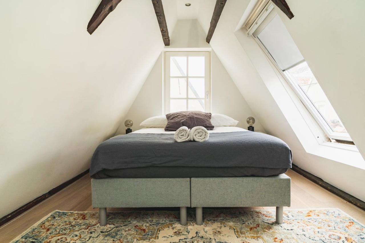 Tiny Attic On The Herengracht, Private Room Amesterdão Exterior foto